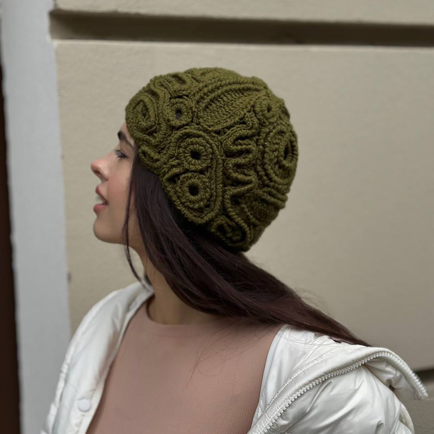 Green Irish Crochet Hat – Handcrafted Nature-Inspired Elegance