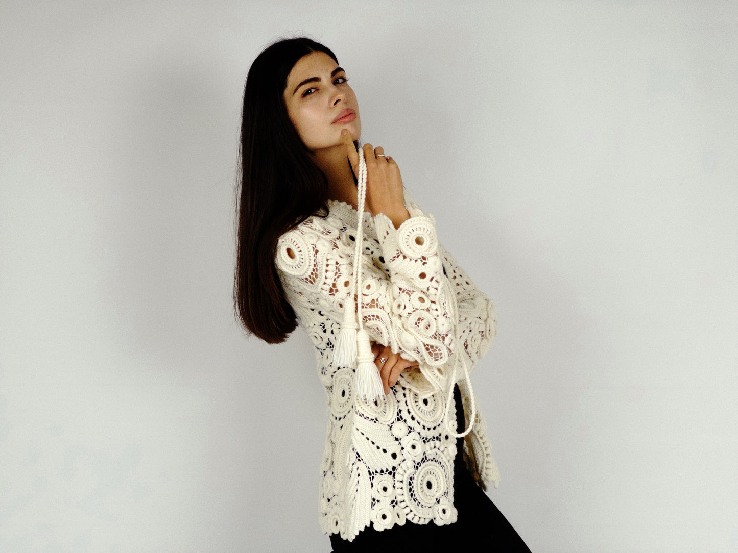 🕊️ Irish Crochet Lace Cardigan – Handmade White Boho Jacket
