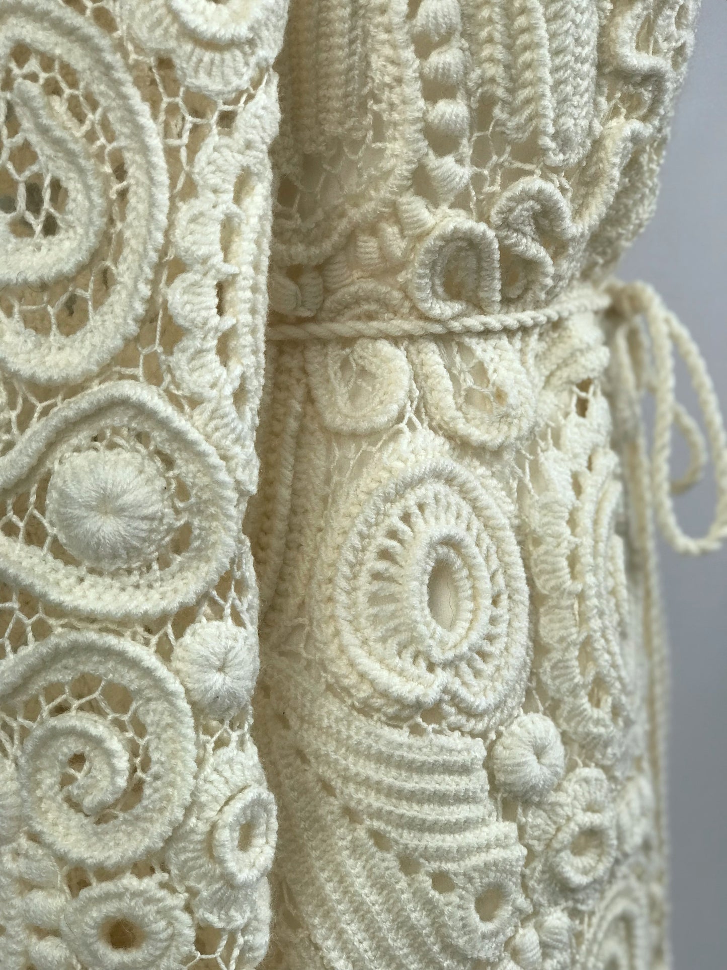 🕊️ Irish Crochet Lace Cardigan – Handmade White Boho Jacket